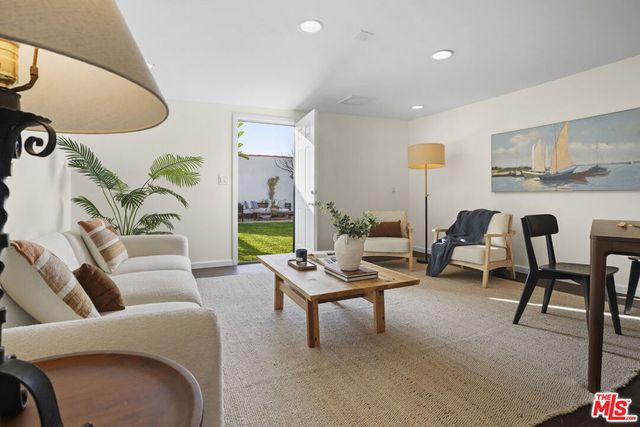 2910 W 78th Place, Inglewood, CA 90305