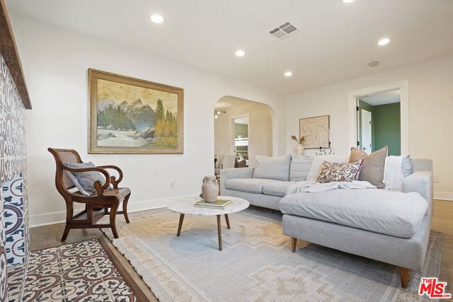 2910 W 78th Place, Inglewood, CA 90305