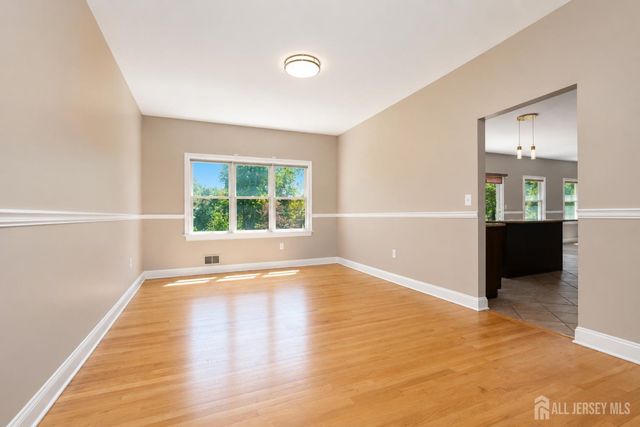 448 Buckingham Drive, Piscataway, NJ 08854