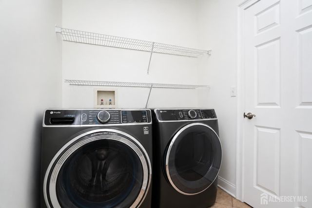 448 Buckingham Drive, Piscataway, NJ 08854