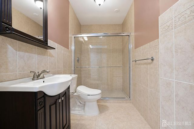 448 Buckingham Drive, Piscataway, NJ 08854