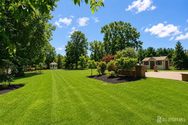 448 Buckingham Drive, Piscataway, NJ 08854
