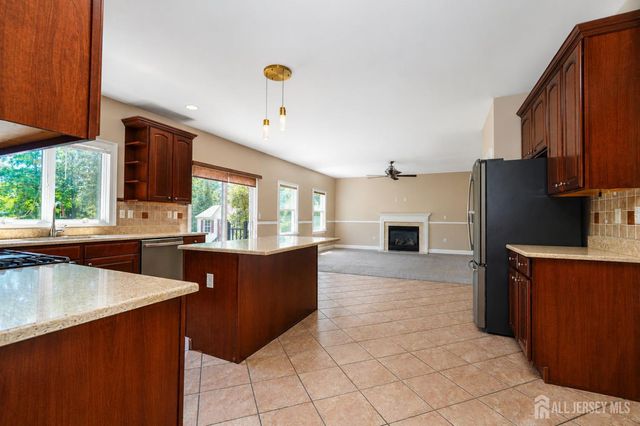 448 Buckingham Drive, Piscataway, NJ 08854