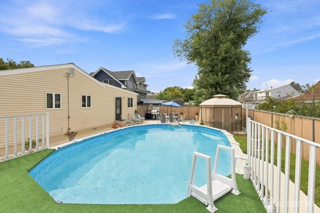45 W Woodshore, Old Bridge, NJ 07735