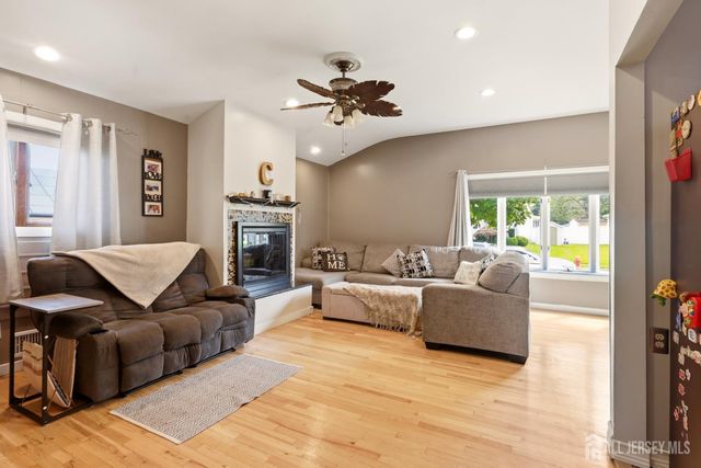 45 W Woodshore, Old Bridge, NJ 07735
