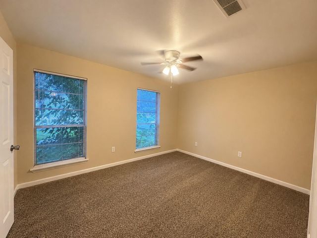 615 Cole Street, Webster, TX 77598