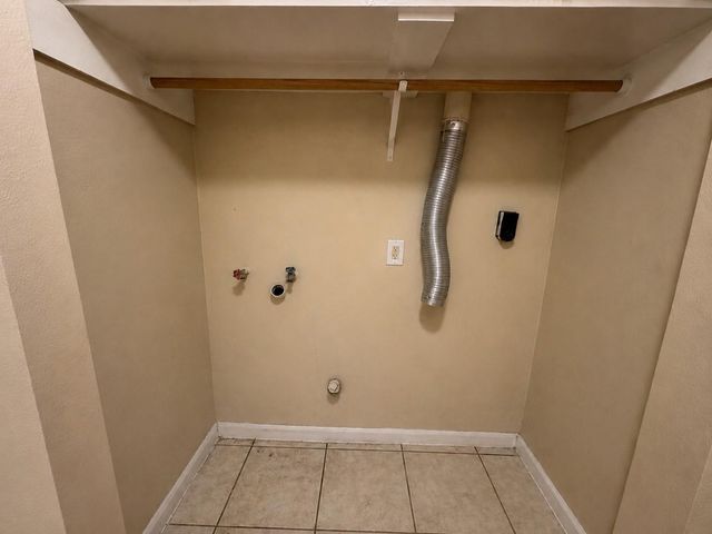 615 Cole Street, Webster, TX 77598