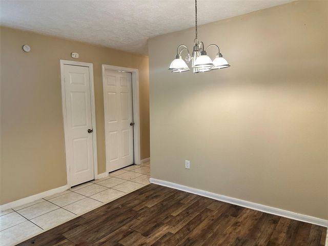 615 Cole Street, Webster, TX 77598