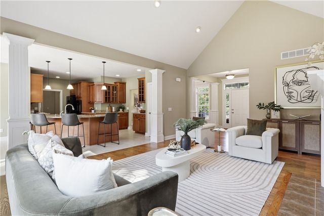 11 Ashland Oaks Circle, Ogden, NY 14559