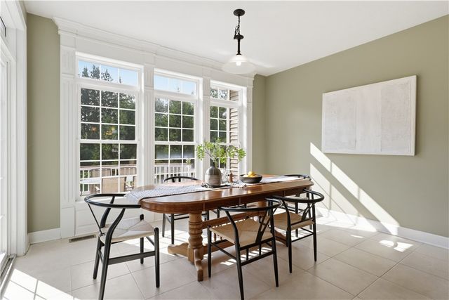 11 Ashland Oaks Circle, Ogden, NY 14559