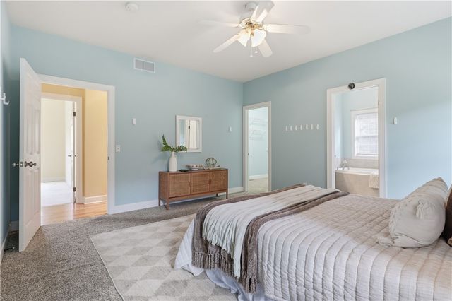 11 Ashland Oaks Circle, Ogden, NY 14559