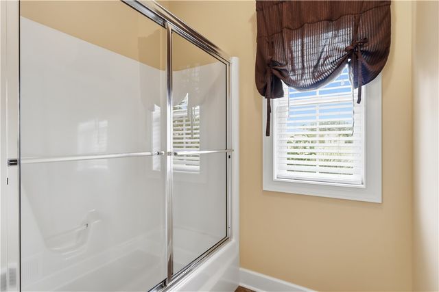 11 Ashland Oaks Circle, Ogden, NY 14559