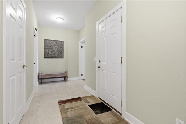 11 Ashland Oaks Circle, Ogden, NY 14559