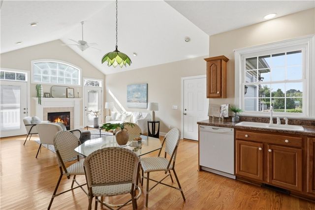 11 Ashland Oaks Circle, Ogden, NY 14559