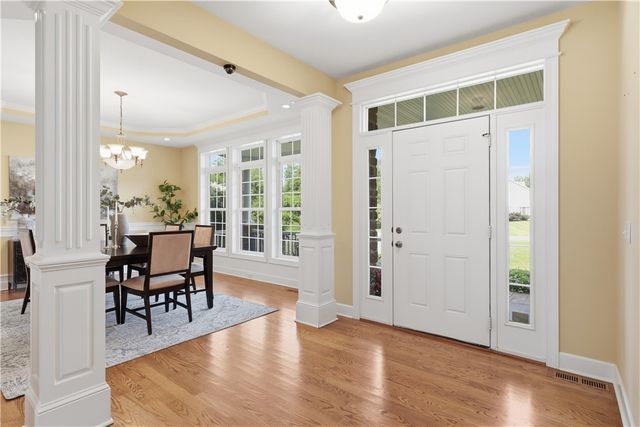 11 Ashland Oaks Circle, Ogden, NY 14559