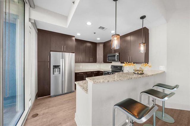 1080 PEACHTREE NE Street 1408, Atlanta, GA 30309