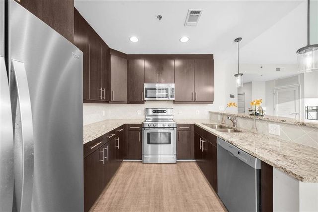 1080 PEACHTREE NE Street 1408, Atlanta, GA 30309