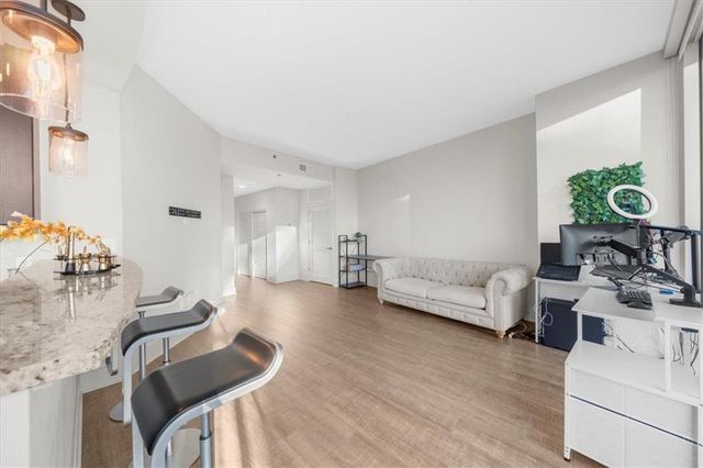 1080 PEACHTREE NE Street 1408, Atlanta, GA 30309