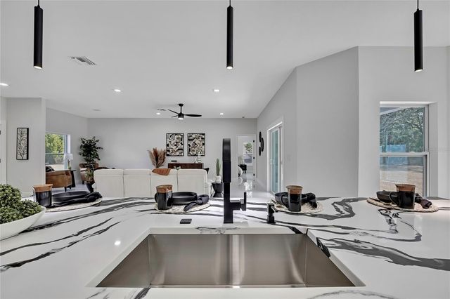 10262 MAYBIRD AVENUE, Weeki Wachee, FL 34614