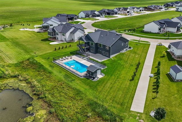 1497 Glen Rock Circle, Marion, IA 52302