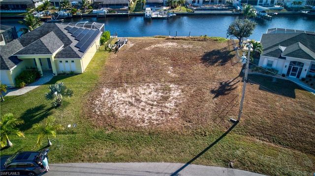 221 NW 33rd AVE, Cape Coral, FL 33993