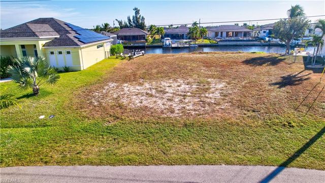 221 NW 33rd AVE, Cape Coral, FL 33993
