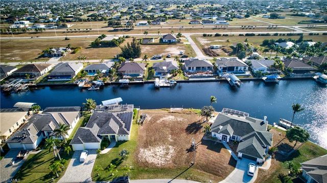 221 NW 33rd AVE, Cape Coral, FL 33993
