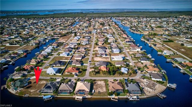 221 NW 33rd AVE, Cape Coral, FL 33993
