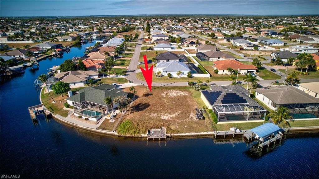 221 NW 33rd AVE, Cape Coral, FL 33993