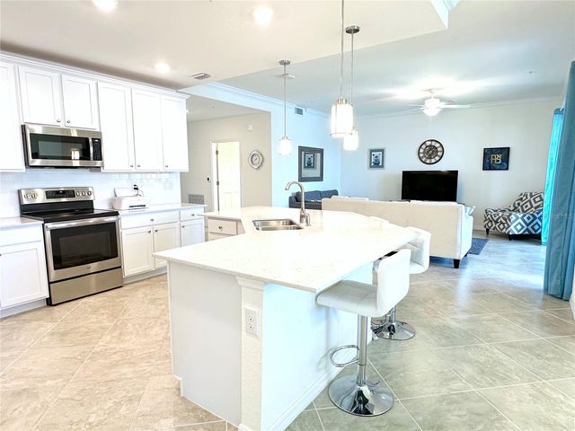 10054 CROOKED CREEK DRIVE 102, Venice, FL 34293