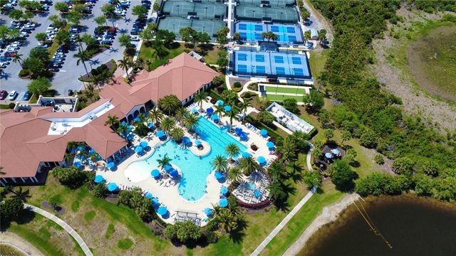 10054 CROOKED CREEK DRIVE 102, Venice, FL 34293