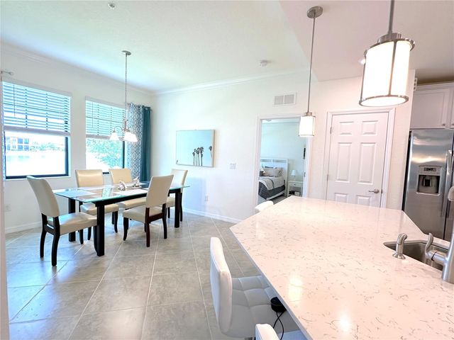 10054 CROOKED CREEK DRIVE 102, Venice, FL 34293