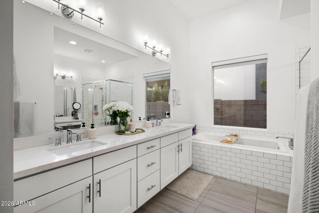 2935 S SANDSTONE Court, Gilbert, AZ 85295