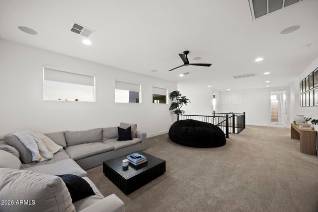 2935 S SANDSTONE Court, Gilbert, AZ 85295