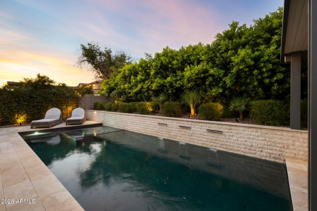 2935 S SANDSTONE Court, Gilbert, AZ 85295