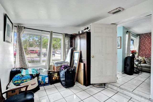 5542 SW 6th Street, Margate, FL 33068