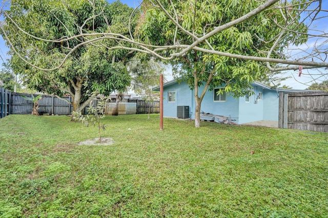 5542 SW 6th Street, Margate, FL 33068
