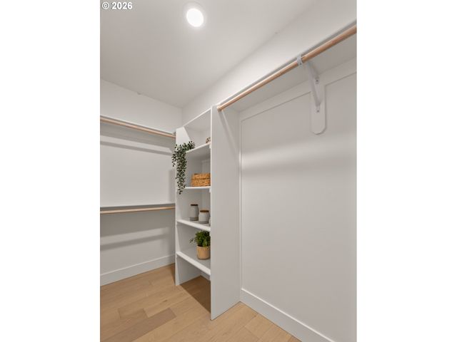 8328 Sw 9TH Ave, Portland, OR 97219