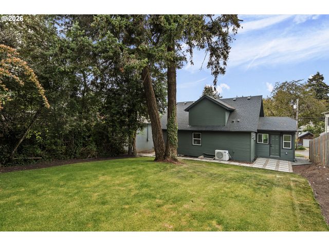 8328 Sw 9TH Ave, Portland, OR 97219