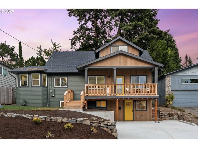 8328 Sw 9TH Ave, Portland, OR 97219