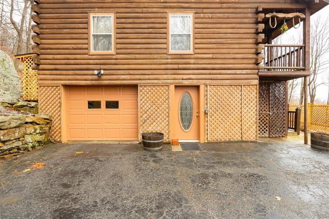 79 E Hook Cross Road, Hopewell Junction, NY 12533