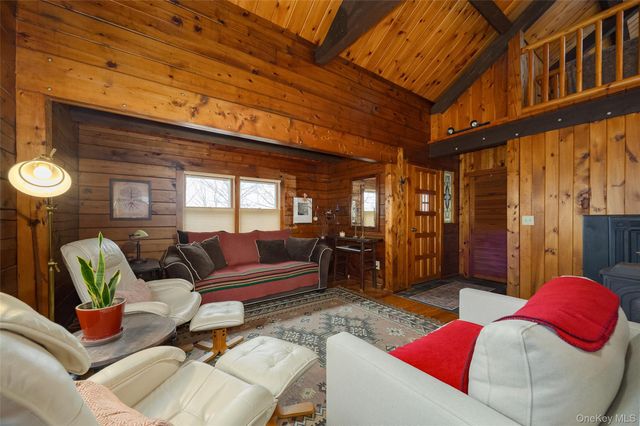 79 E Hook Cross Road, Hopewell Junction, NY 12533