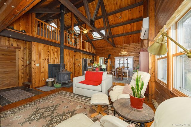 79 E Hook Cross Road, Hopewell Junction, NY 12533