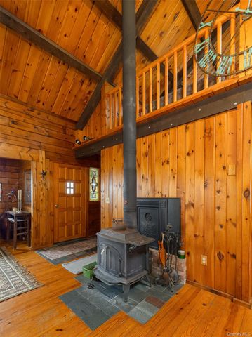 79 E Hook Cross Road, Hopewell Junction, NY 12533