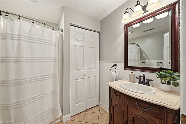 170 Farmingdale Avenue, Winston-salem, NC 27107
