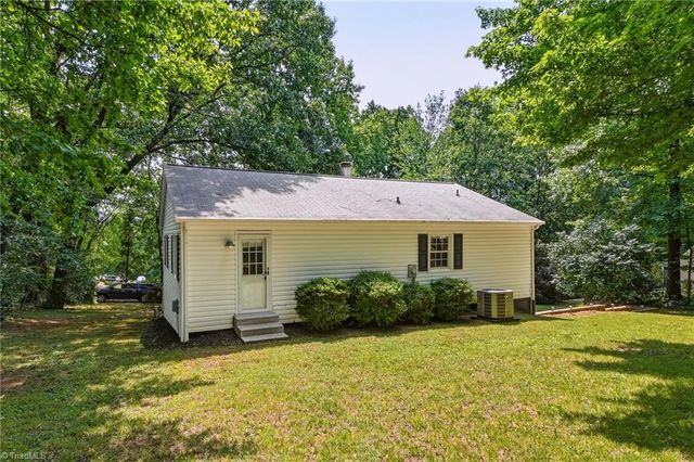 170 Farmingdale Avenue, Winston-salem, NC 27107