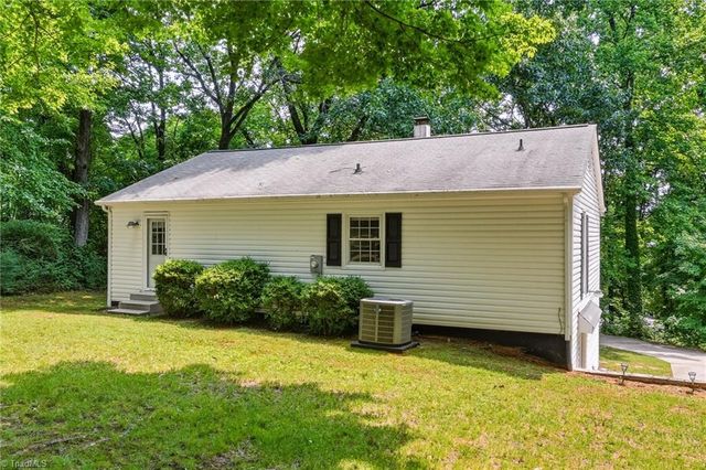 170 Farmingdale Avenue, Winston-salem, NC 27107