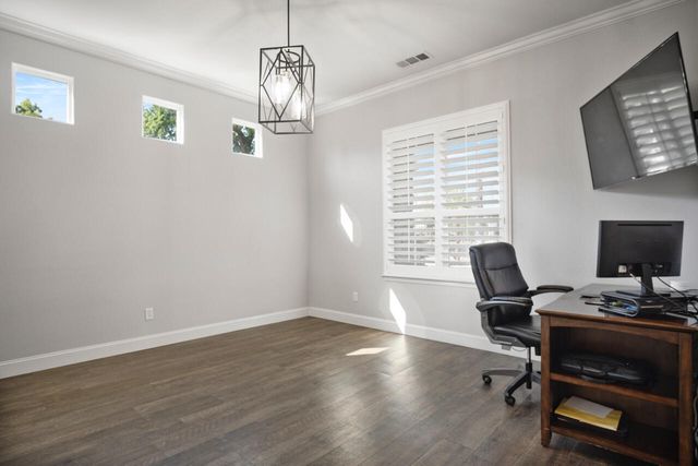 2200 N University Street, Visalia, CA 93291