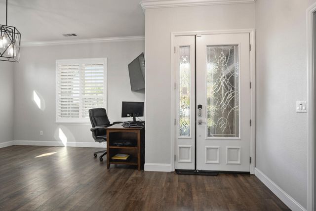 2200 N University Street, Visalia, CA 93291