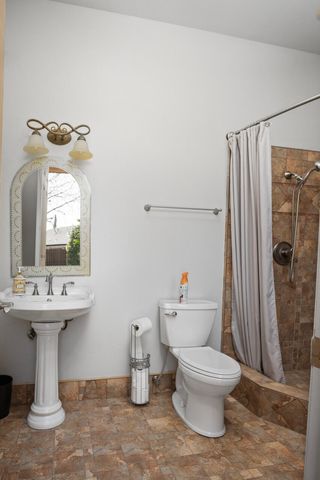 2200 N University Street, Visalia, CA 93291